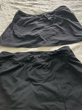 Two Lands' End Women's Black Swim Skirts size 16